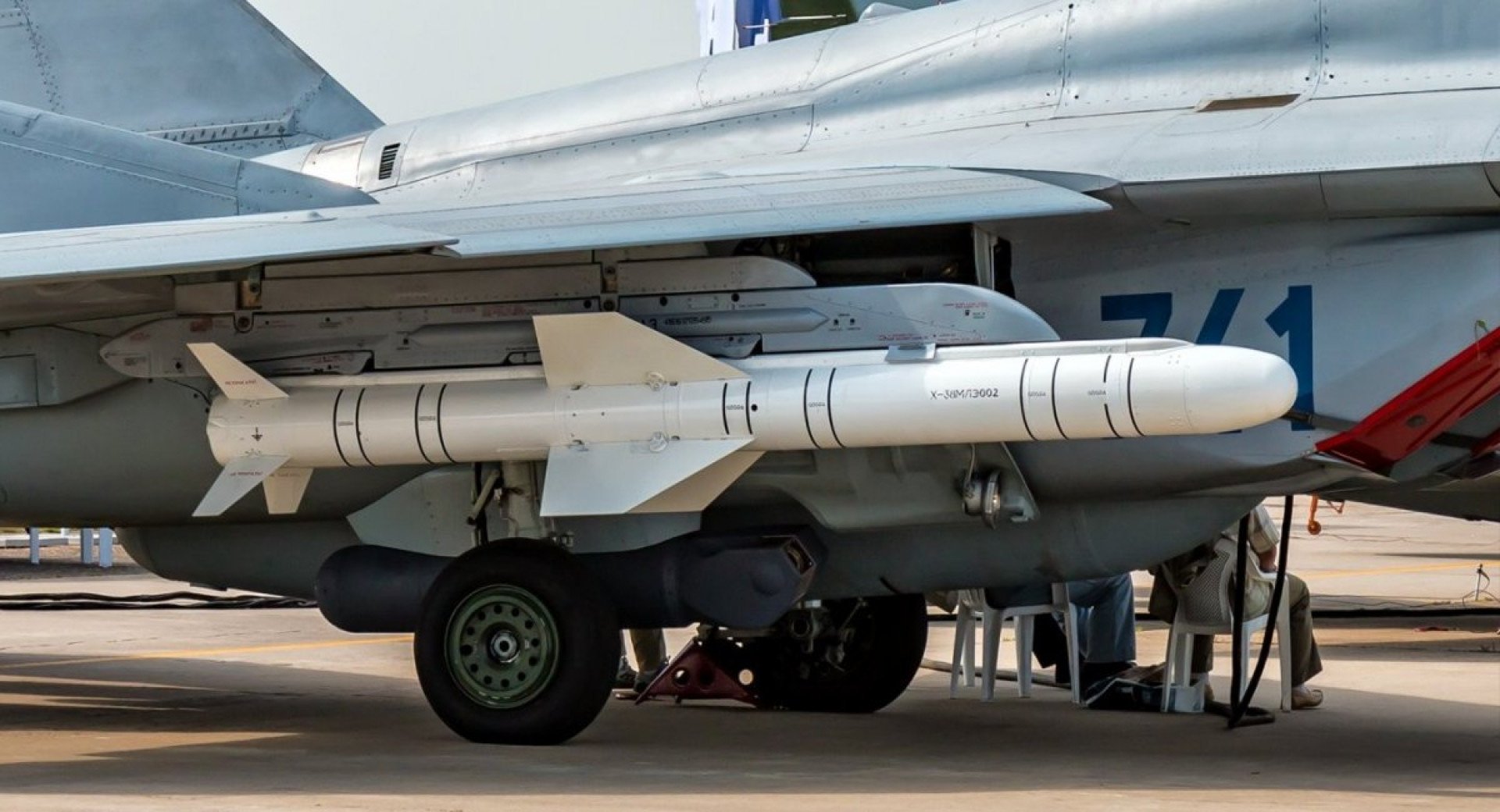 Russia Is Arming Iran Through 2027 With Missiles That Could Target US and Israeli Jets Russia Is Arming Iran Through 2027 With Missiles That Could Target US and Israeli Jets