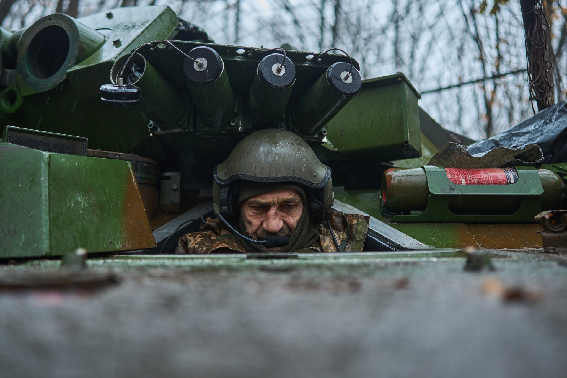 “Shaman” in the cabin of the AMX-10. (Photo by Mykyta Shandyba/ United24) “Shaman” in the cabin of the AMX-10. (Photo by Mykyta Shandyba/ United24)