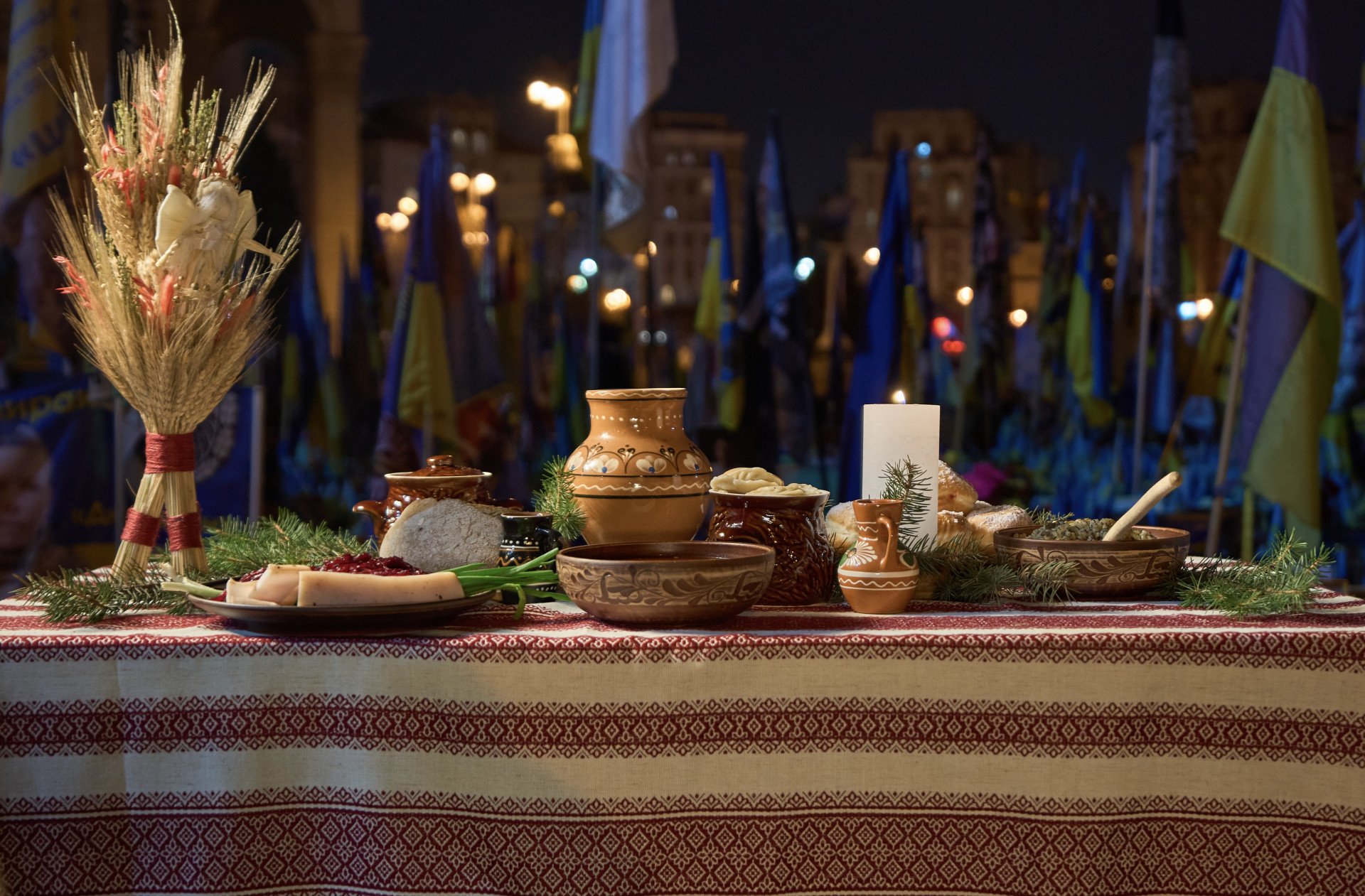 The Christmas table, standing as a beacon of unity and support, offers a place for everyone, no matter the hardships or life’s challenges they face. It serves as a powerful reminder that together we are stronger, and that our true wealth lies in one another. (Photo: Mykyta Shandyba)