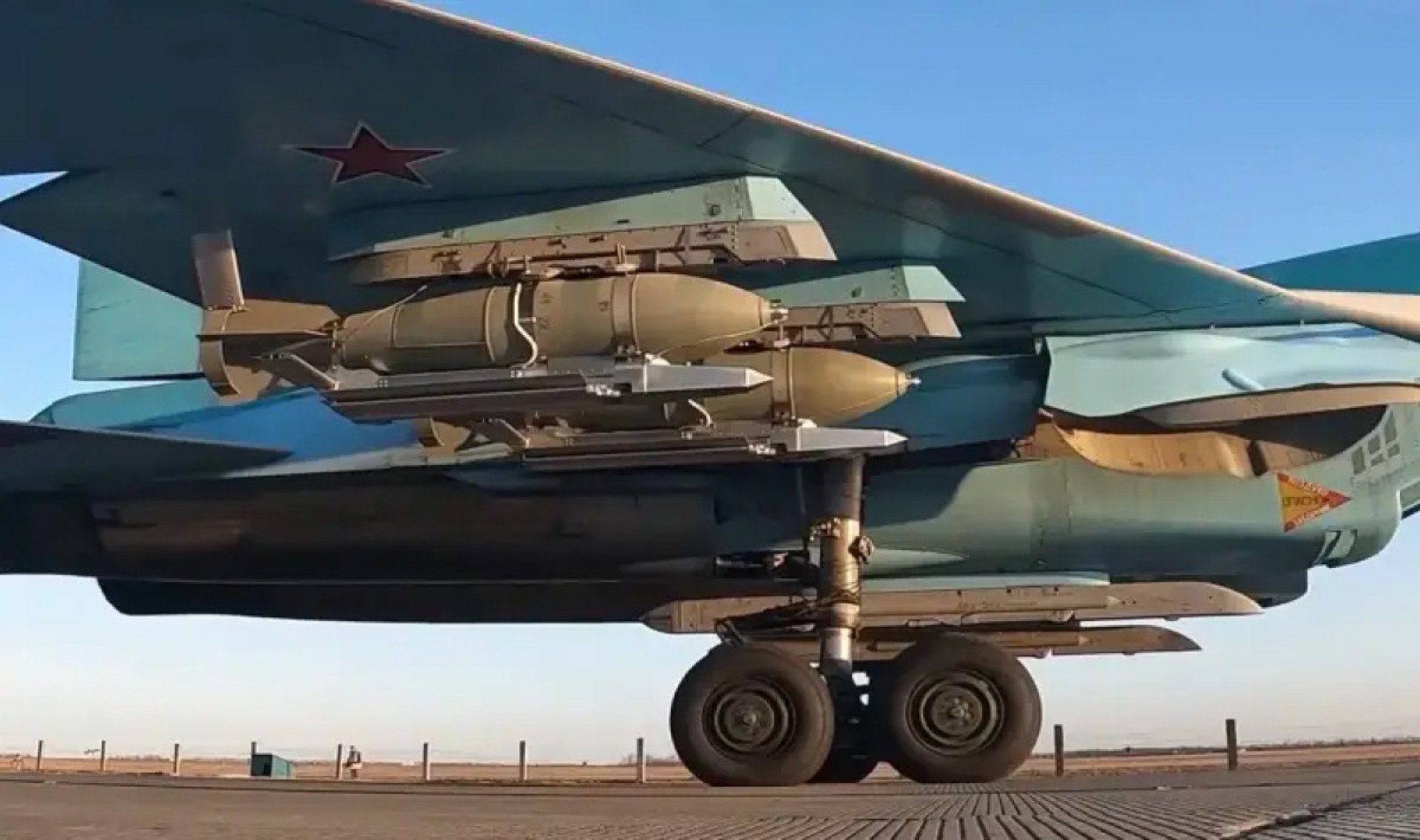 Rusia mejora sus bombas planeadoras con tecnología anti-interferencia para alcanzar objetivos a 95 km de profundidad en Ucrania. Esto es lo que sabemos Rusia mejora sus bombas planeadoras con tecnología anti-interferencia para alcanzar objetivos a 95 km de profundidad en Ucrania. Esto es lo que sabemos