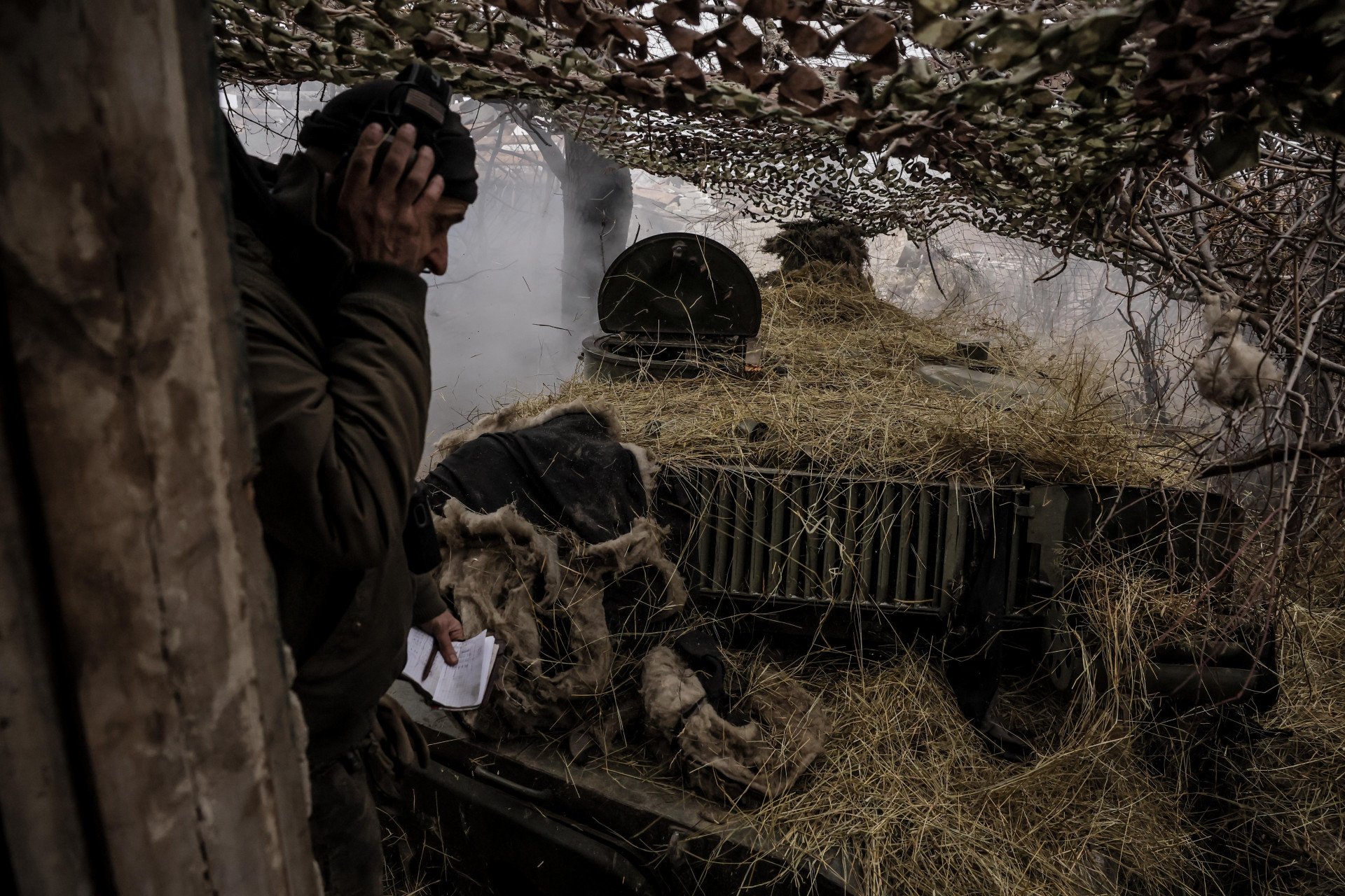 On February 7, servicemen of of First Mechanized battalion of 24th mechanized brigade named after King Danylo fire 2s1 self-propelled 122mm howitzer towards Russian positions near Chasiv Yar, Donetsk region, Ukraine. Photo Oleg Petrasiuk