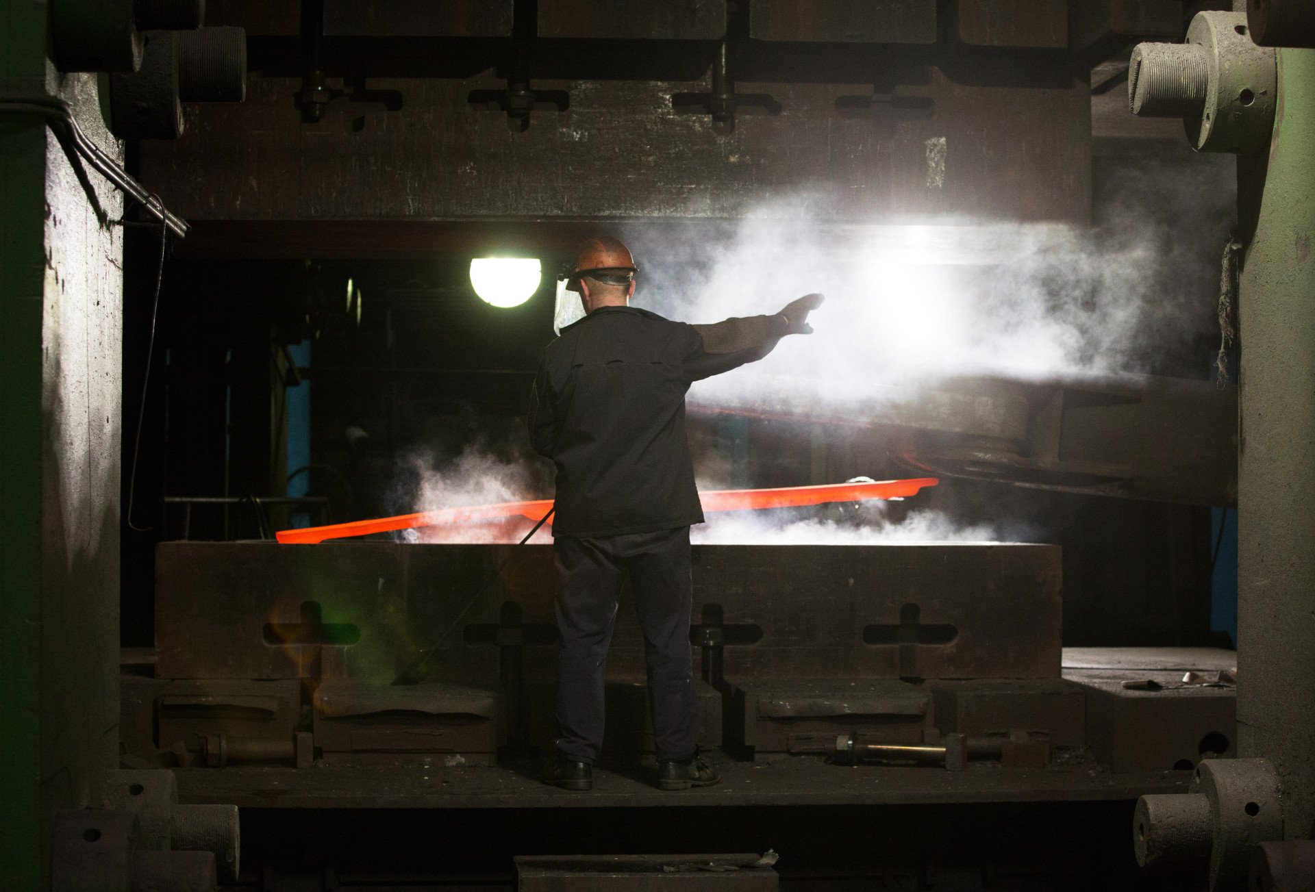 How One Unsanctioned Metal Keeps Russia’s Weapons Factories Running
