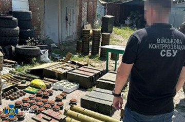 A cache of weapons and ammunition seized by Ukraine’s Security Service. (Source: SBU)