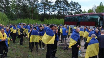 Freed Ukrainian servicemen after a prisoner swap between Ukraine and Russia on May 6, 2025. (Source: Zelenskyy/X) Freed Ukrainian servicemen after a prisoner swap between Ukraine and Russia on May 6, 2025. (Source: Zelenskyy/X)