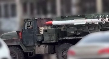 Improvised Russian air defense system using R-77 missiles mounted on a Ural truck, spotted in Oryol, April 2026. (Source: Defence Express)