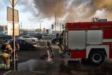 Morning after night attack, Kyiv. (photo @libkos)