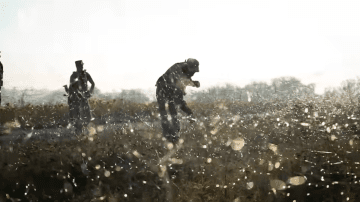 Ukrainian soldiers of the Support Forces of the Armed Forces of Ukraine posing “plutanka,” a network of thin metal wires anchored into the ground and stretched over several meters to slow infantry (Source: Support Forces of the Armed Forces of Ukraine) Ukrainian soldiers of the Support Forces of the Armed Forces of Ukraine posing “plutanka,” a network of thin metal wires anchored into the ground and stretched over several meters to slow infantry (Source: Support Forces of the Armed Forces of Ukraine)