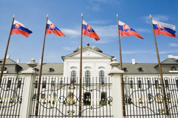 Grassalkovich Palace and Slovak Flags. (Source: Getty Images)