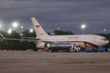 The Russian presidential Ilyushin Il-96 airplane is seen at Galeão Air Base ahead of the G20 Summit in Rio de Janeiro, Brazil, on November 17, 2024. Illustrative photo. (Source: Getty Images) The Russian presidential Ilyushin Il-96 airplane is seen at Galeão Air Base ahead of the G20 Summit in Rio de Janeiro, Brazil, on November 17, 2024. Illustrative photo. (Source: Getty Images)