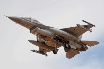 A General Dynamics F-16 Fighting Falcon of the Romanian Air Force participates in the Tactical Leadership Programme in Albacete, Spain, on September 24, 2024. Illustrative photo. (Source: Getty Images)