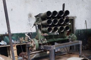 Rusia monta cohetes norcoreanos tipo 75 en tanques robóticos «Varan» para ataques en el campo de batalla