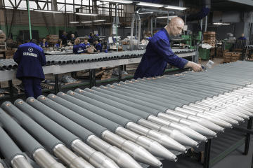Workers assemble munitions at a defense production facility in Russia. (Photo: Open source)