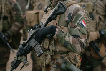 France Launches Voluntary Military Service as Macron Warns: “Europe Must Not Be Weak”
