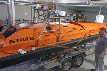 Russia Slaps a Satellite Dish on a Boat, Calls It a “Starlink Killer”—Analysts Say It’s 1990s Tech