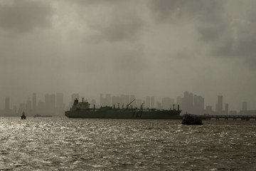 US Sanctions Bite—Russian Oil Ship to India Abruptly Turns Back