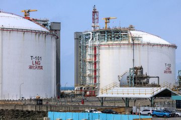 LNG storage tanks are seen at Guan-Tang LNG Receiving Terminal, which is a major liquefied natural gas import facility on the island in Taoyuan on March 25, 2026. (Source: Getty Images) LNG storage tanks are seen at Guan-Tang LNG Receiving Terminal, which is a major liquefied natural gas import facility on the island in Taoyuan on March 25, 2026. (Source: Getty Images)