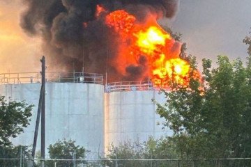 Drones Target Russian Petroleum Facility, Igniting Fire in Tambov Region Drones Target Russian Petroleum Facility, Igniting Fire in Tambov Region