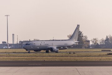 The Bundeswehr’s first P-8A Poseidon arrives in Berlin on November 7, 2025, beginning Germany’s shift from the P-3 Orion to a modern maritime surveillance fleet. (Source: Getty Images)