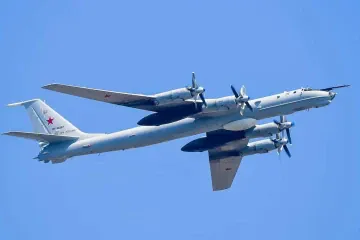 Tu-142MK completes first-ever Arctic in-flight refueling near North Pole. (Source: TASS)