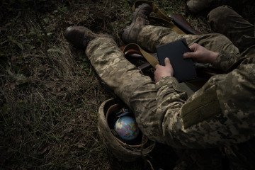 Inside the Lives of Ukraine’s Youngest Soldiers Choosing to Serve Inside the Lives of Ukraine’s Youngest Soldiers Choosing to Serve