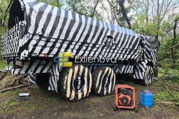 A Russian military KamAZ truck painted with a World War I-style dazzle camouflage pattern. (Source: Defense Express) A Russian military KamAZ truck painted with a World War I-style dazzle camouflage pattern. (Source: Defense Express)