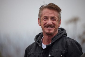 Sean Penn Misses Oscars Ceremony Amid Reports of Planned Trip to Ukraine Hollywood actor and film director Sean Penn meets Ukrainian President Volodymyr Zelenskyy in Kyiv, Ukraine on November 8, 2022. (Source: Getty Images)