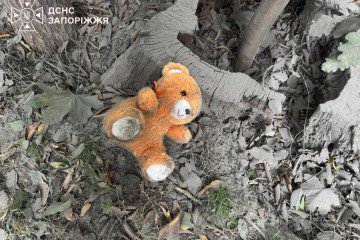 A teddy bear lies on the ground following a Russian attack on Zaporizhzhia, October 10, 2026. (Source: State Emergency Service of Ukraine) A teddy bear lies on the ground following a Russian attack on Zaporizhzhia, October 10, 2026. (Source: State Emergency Service of Ukraine)