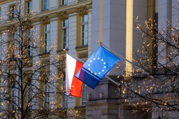 Poland Warns Its Citizens: Leave Russia Now or Risk Mobilization and Detention