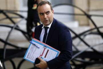 French Defense Minister: Calls for Ukraine’s Demilitarization Should Be Rejected