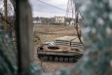 A damaged Russian BMP-2 APC in Ukraine’s Kherson, on February 12, 2023. (Source: Getty Images)