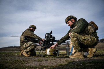 Soldiers from a drone unit of a battalion of Ukraine's 422nd Separate Unmanned Systems Brigade '“Luftwaffe'“ prepare a Baba Yaga heavy bomber drone on March 23, 2026. Illustrative photo. (Source: Getty Images)