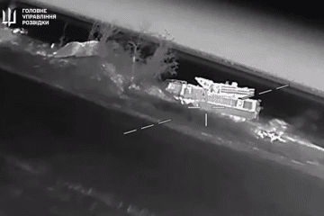 Thermal drone footage released by Ukraine’s military intelligence (HUR) shows a Russian Pantsir-S2 air defense system moments before it was struck in the Zaporizhzhia region. (Source: HUR)
