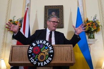 UK Plans Key European Summit to Discuss Ukraine and Defense, Bloomberg Reports