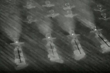 Raras grabaciones muestran a una unidad ucraniana de vehículos aéreos no tripulados lanzando varios UAV Chaklun-V por la noche, vídeo