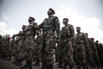 New recruits for the Central African Armed Forces march in formation during an award presentation in Berengo on August 4, 2018. (Source: Getty Images)