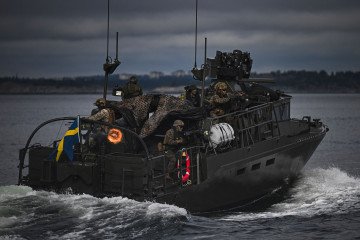 Ukraine to Receive Swedish Tross Boats—Armed Landing Craft With Heavy Firepower