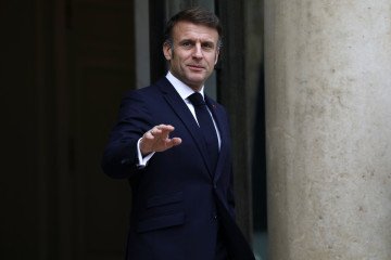 France to Hold Emergency European Summit on Ukraine, Foreign Minister Says France to Hold Emergency European Summit on Ukraine, Foreign Minister Says