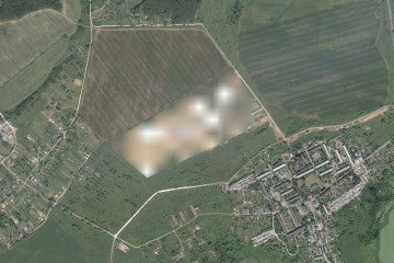Satellite image showing a blurred area reportedly containing a Yandex Cloud data center in Russia. The company has obscured all four of its data centers on Yandex Maps, according to Verstka. (Source: Yandex Maps via Verstka)