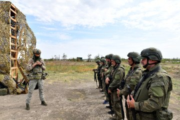 Volunteers receive shooting training with smoothbore guns to improve their skills against unmanned aerial vehicles in the training area of the Southern Military Area of Rostov-on-Don, Russia on September 12, 2024. Illustrative photo. (Source: Getty Images Volunteers receive shooting training with smoothbore guns to improve their skills against unmanned aerial vehicles in the training area of the Southern Military Area of Rostov-on-Don, Russia on September 12, 2024. Illustrative photo. (Source: Getty Images