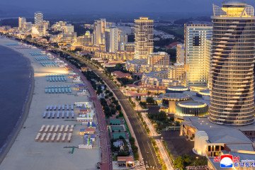 Kim Jong-Un Unveils Luxury Beach Resort for Russians—Right Next to a Missile Test Site Kim Jong-Un Unveils Luxury Beach Resort for Russians—Right Next to a Missile Test Site