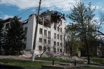 A commercial building, hit by Russian attack in Kramatorsk, Donetsk region, Ukraine. (Source: UNITED24 Media/Nikita Lisovyi)