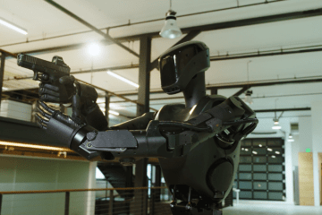 Foundation’s Phantom MK1 training on the 9mm pistol. (Source: Foundation)