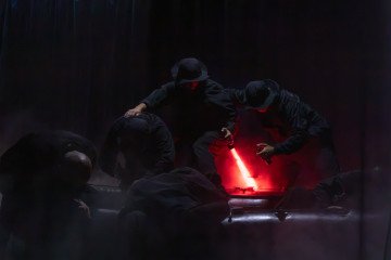 Mariupol Ukrainian defenders Theater War stories