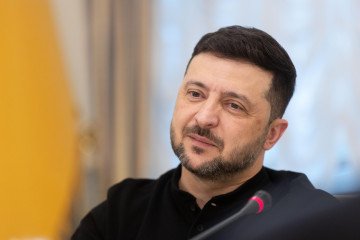 Zelenskyy: Peace Plan Must Include Equal Withdrawals and Clear Governance Ukrainian President Volodymyr Zelenskyy during the meeting with jouranlists on December 11, 2025. (Source: Office of the President)