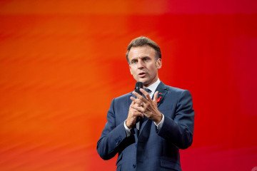 Macron: Russia Lacks Credibility to Mediate Between Israel and Iran