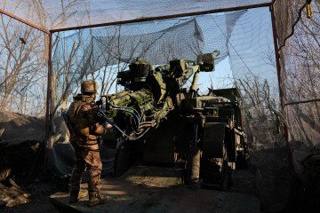 France to Service Caesar Howitzers for Ukraine Using Frozen Russian Assets