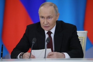 Putin Wants to Turn Ukraine Into the Next Belarus, Former MI6 Chief Warns Russian leader Vladimir Putin speeches during a Russian-Kazakh meeting at the Grand Kremlin Palace, on November 12, 2025. (Source: Getty Images)