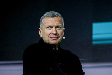 Moscow TV Host Claims British Blood “Must Be Spilled” for Killing Russian Commanders Moscow TV Host Claims British Blood “Must Be Spilled” for Killing Russian Commanders