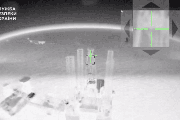 Ukrainian Drones Wipe Out Russian Radar System on Seized Gas Platform