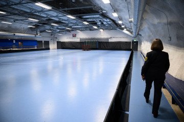 A sports hall in the Merihaka civil defense facility in downtown Helsinki. (Source: Getty Images)